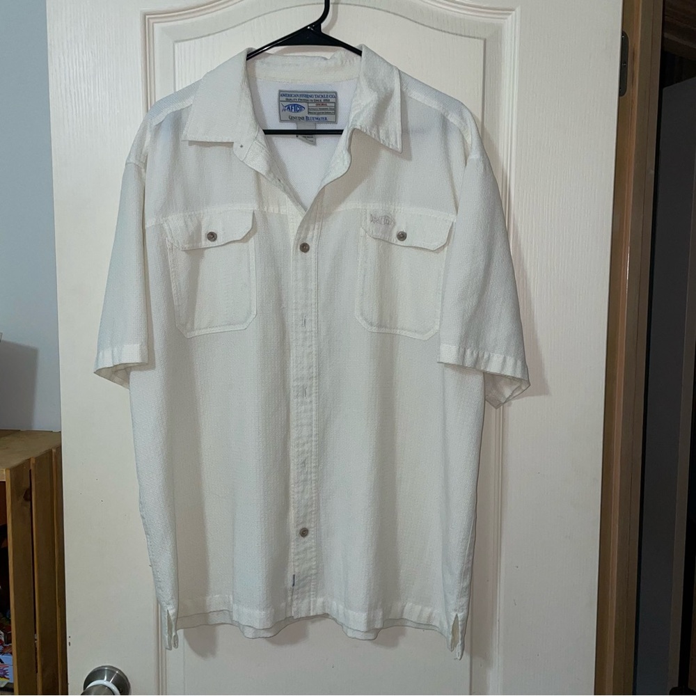 AFTCO White Short-Sleeve Button-Down Shirt with Chest Pockets